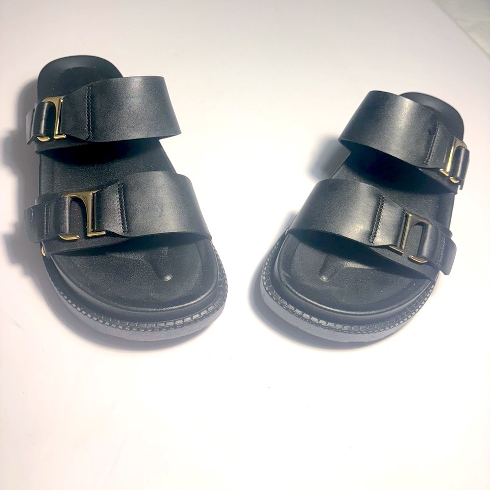 Indigo RD Nikki’s black faux women  buckle slip on platform sandals size 7